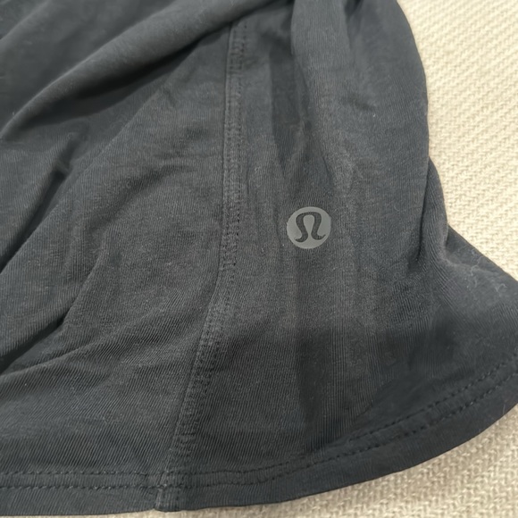 Lululemon - Picture 4 of 4
